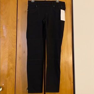 NWT Athleta Black Bettona Jegging